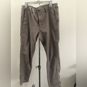 34/32 Lululemon Commission Slim Pants Light Grey